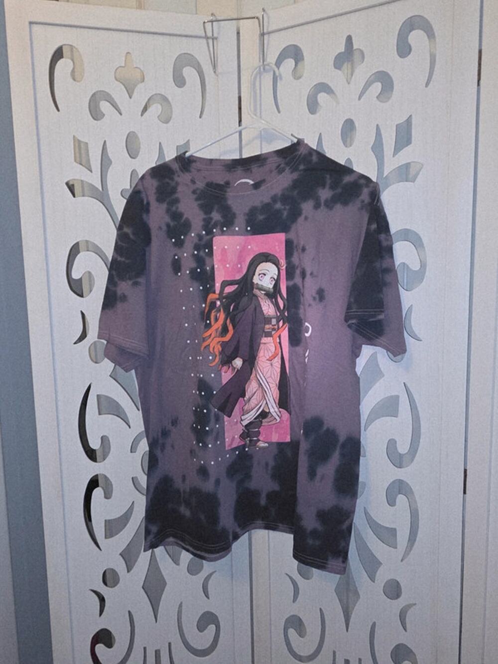Demon Slayer Nezuko Tie Dye T Shirt Anime Mens Large Graphic Purple Black NWOT